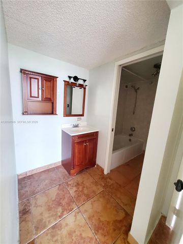 17021 N Bay Road 618, Sunny Isles Beach, FL 33160