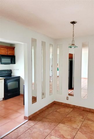 17021 N Bay Road 618, Sunny Isles Beach, FL 33160