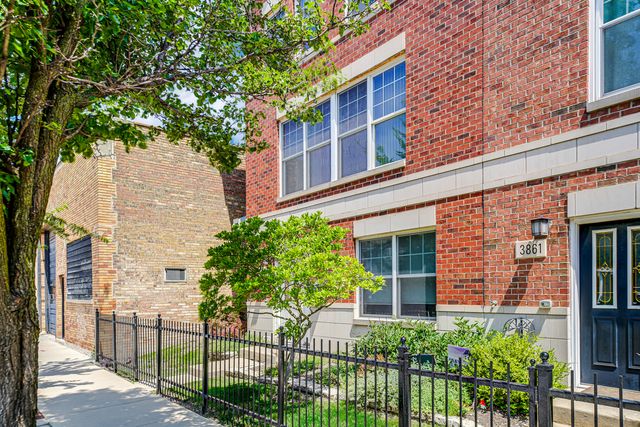 3863 N Milwaukee Avenue, Chicago, IL 60641