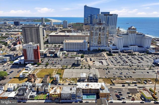 141 S OCEAN AVE, Atlantic City, NJ 08401