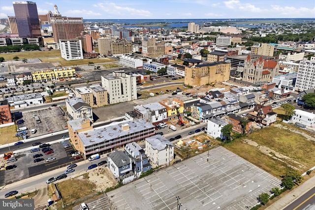141 S OCEAN AVE, Atlantic City, NJ 08401
