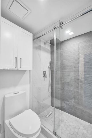 3625 N Country Club Dr 2310, Aventura, FL 33180