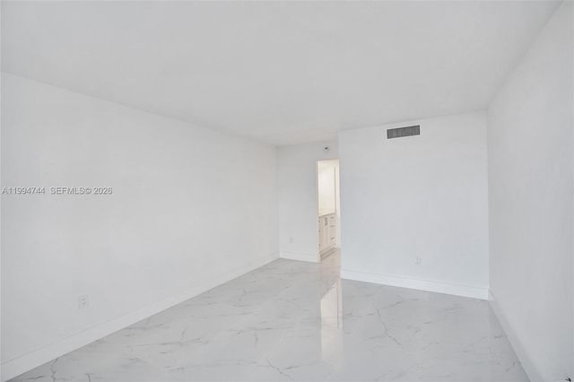 3625 N Country Club Dr 2310, Aventura, FL 33180