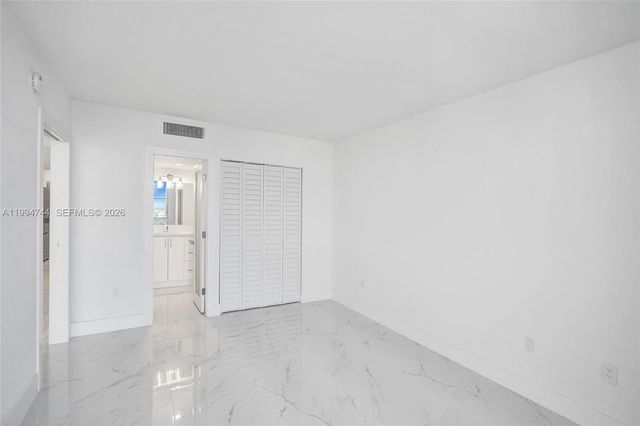 3625 N Country Club Dr 2310, Aventura, FL 33180