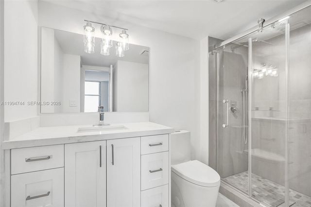 3625 N Country Club Dr 2310, Aventura, FL 33180