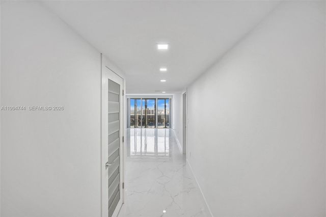 3625 N Country Club Dr 2310, Aventura, FL 33180