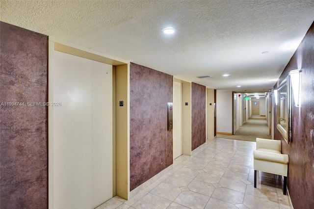 3625 N Country Club Dr 2310, Aventura, FL 33180