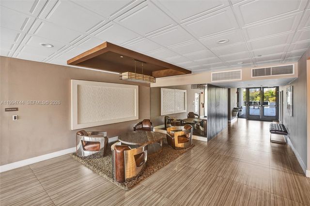 3625 N Country Club Dr 2310, Aventura, FL 33180