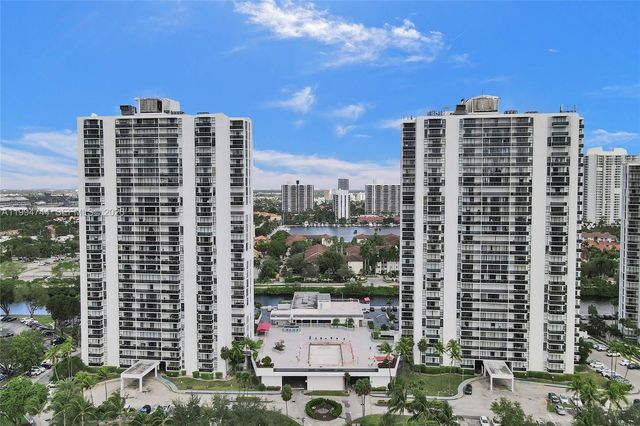 3625 N Country Club Dr 2310, Aventura, FL 33180