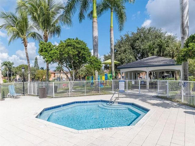 10956 NW 73rd St 10956, Doral, FL 33178