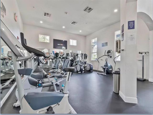 10956 NW 73rd St 10956, Doral, FL 33178