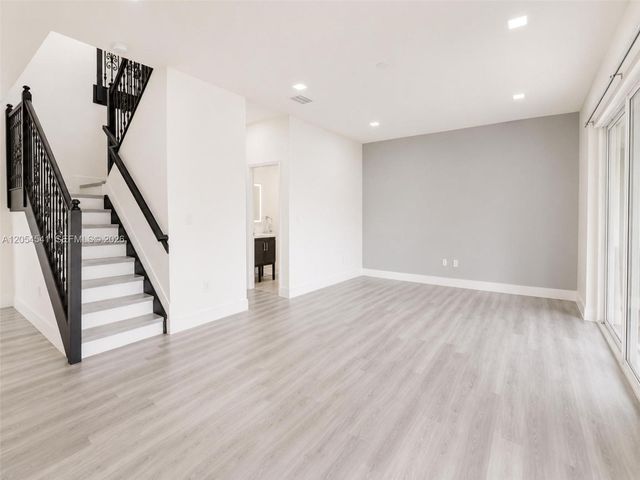 10956 NW 73rd St 10956, Doral, FL 33178