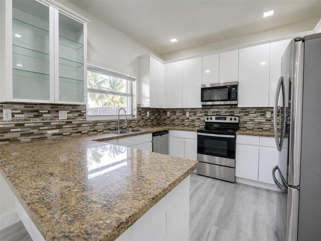 10956 NW 73rd St 10956, Doral, FL 33178
