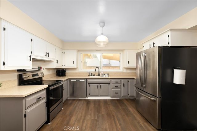 2211 E Romneya, Anaheim, CA 92806