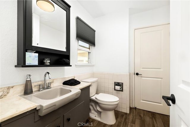 2211 E Romneya, Anaheim, CA 92806
