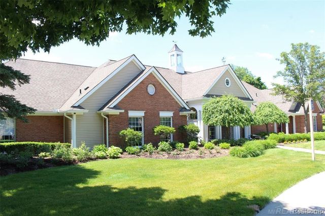 56630 Chesapeake Trail, Shelby Twp, MI 48316