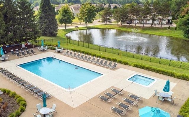 56630 Chesapeake Trail, Shelby Twp, MI 48316