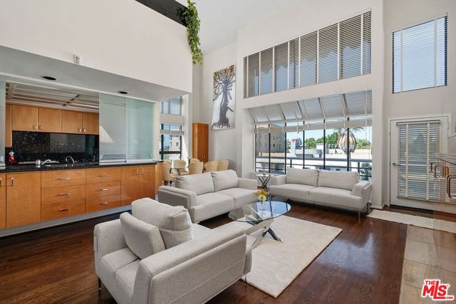1360 S Beverly Glen Boulevard PH301, Los Angeles, CA 90024