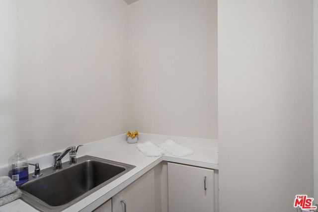 1360 S Beverly Glen Boulevard PH301, Los Angeles, CA 90024