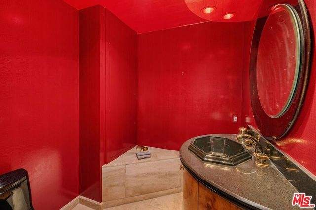 1360 S Beverly Glen Boulevard PH301, Los Angeles, CA 90024