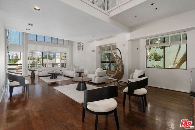 1360 S Beverly Glen Boulevard PH301, Los Angeles, CA 90024