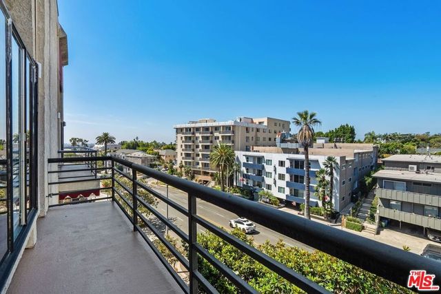 1360 S Beverly Glen Boulevard PH301, Los Angeles, CA 90024
