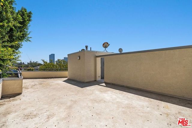 1360 S Beverly Glen Boulevard PH301, Los Angeles, CA 90024