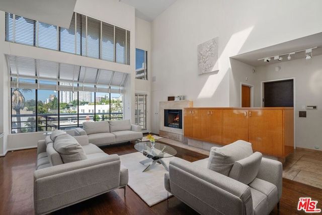 1360 S Beverly Glen Boulevard PH301, Los Angeles, CA 90024