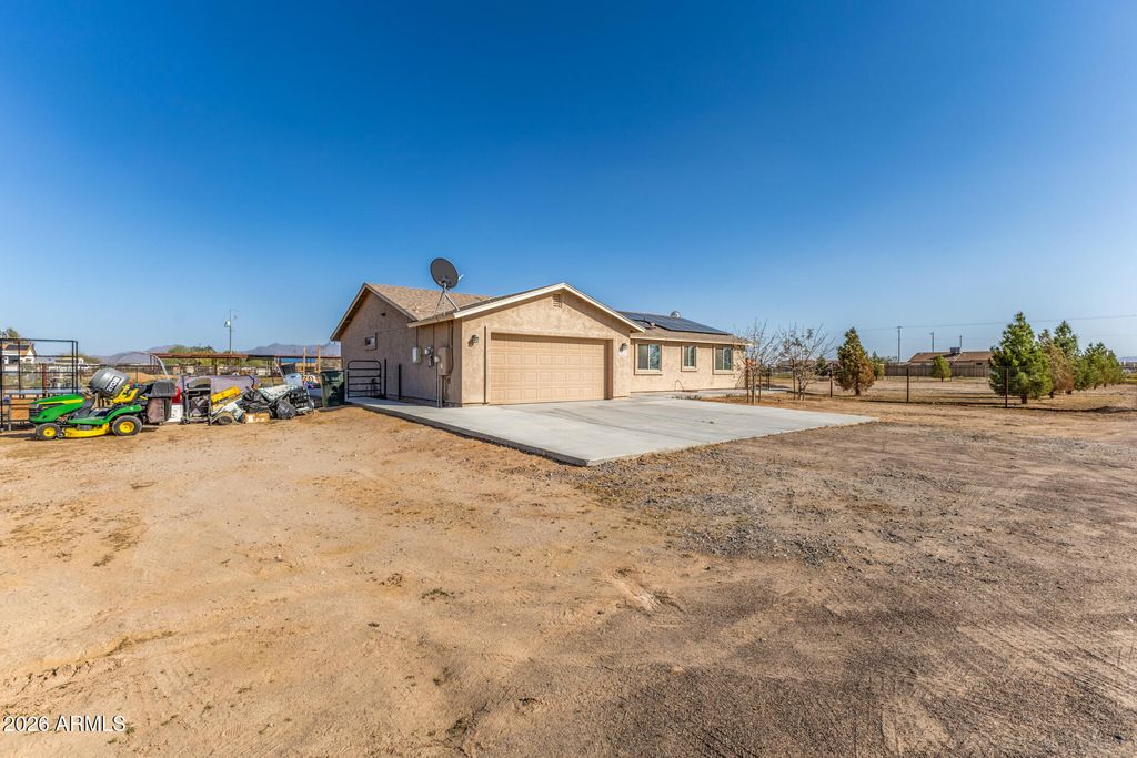 13015 S 210TH Drive, Buckeye, AZ 85326 — photo 5