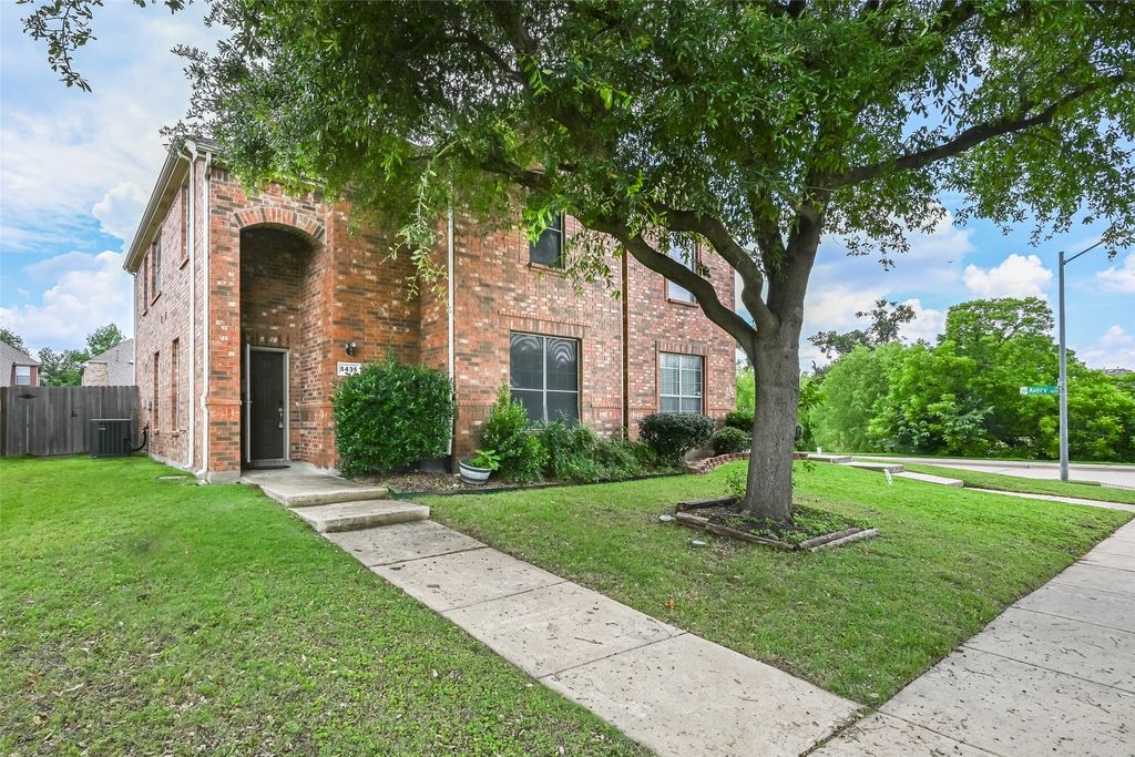 5435 Jacob Drive, Grand Prairie, TX 75052
