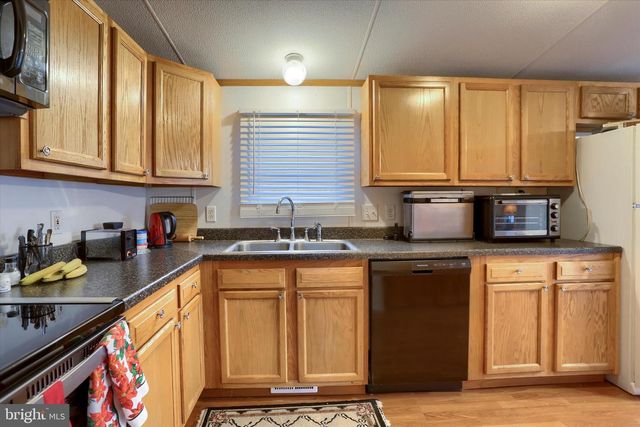 24-24A REO DR, Palmyra, PA 17078