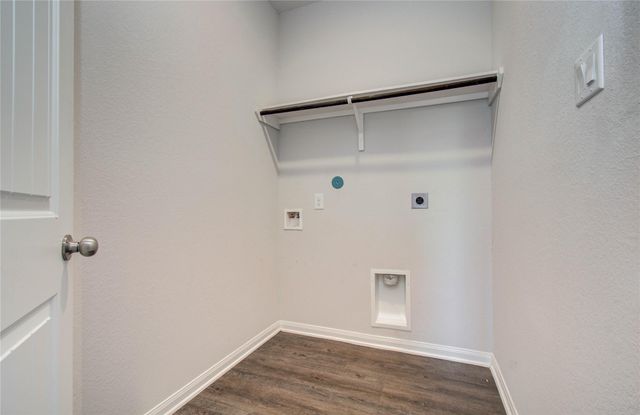 1139 Brahma Cir, East Bernard, TX 77435