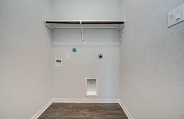 1139 Brahma Cir, East Bernard, TX 77435