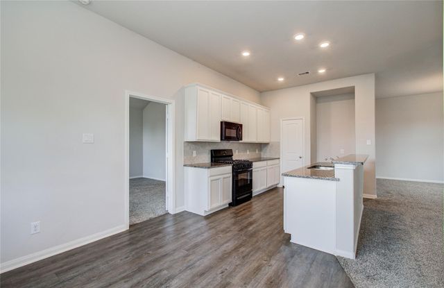 1139 Brahma Cir, East Bernard, TX 77435