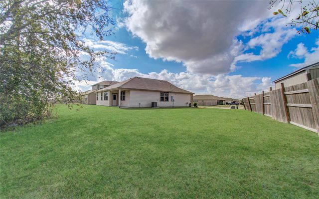 1139 Brahma Cir, East Bernard, TX 77435
