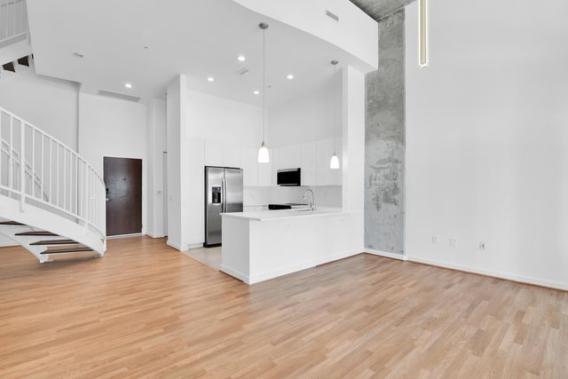 300 S Australian Avenue 125, West Palm Beach, FL 33401