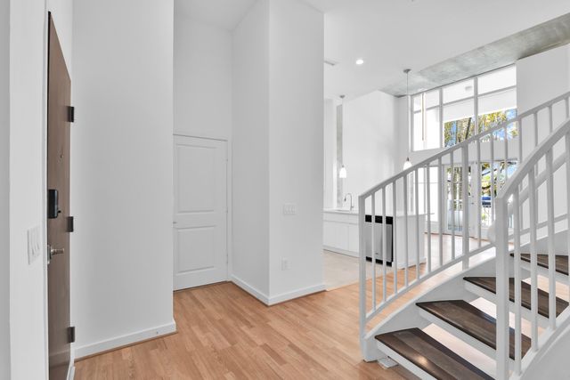 300 S Australian Avenue 125, West Palm Beach, FL 33401