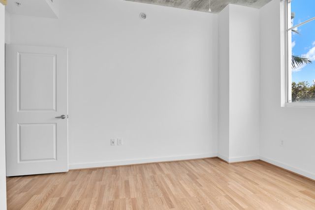 300 S Australian Avenue 125, West Palm Beach, FL 33401