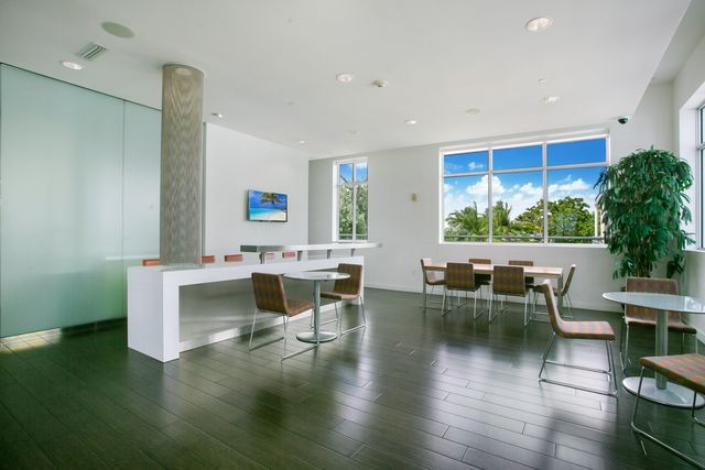 300 S Australian Avenue 125, West Palm Beach, FL 33401