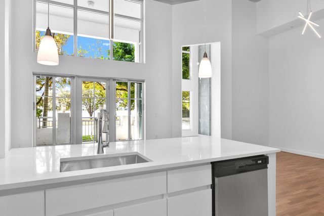 300 S Australian Avenue 125, West Palm Beach, FL 33401