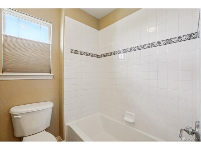 8110 Northstar Dr, Windsor, CO 80528