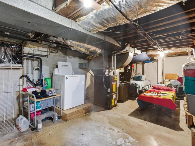 1035 N 43rd STREET, Manitowoc, WI 54220