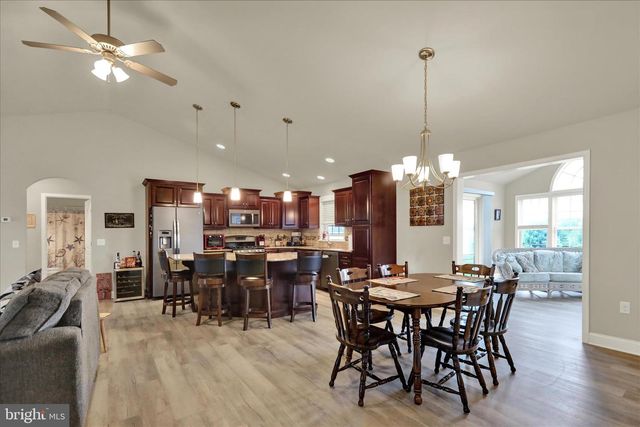 17 PARK VIEW DR, Myerstown, PA 17067