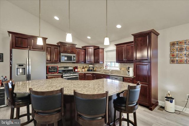 17 PARK VIEW DR, Myerstown, PA 17067