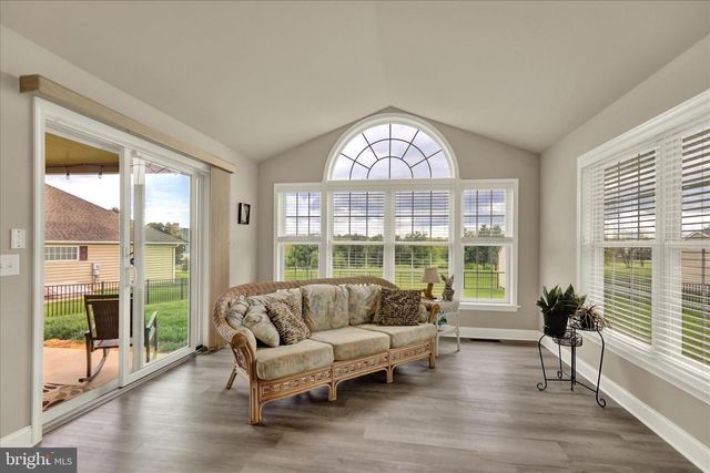 17 PARK VIEW DR, Myerstown, PA 17067