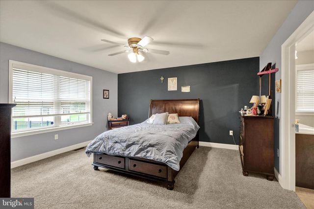 17 PARK VIEW DR, Myerstown, PA 17067