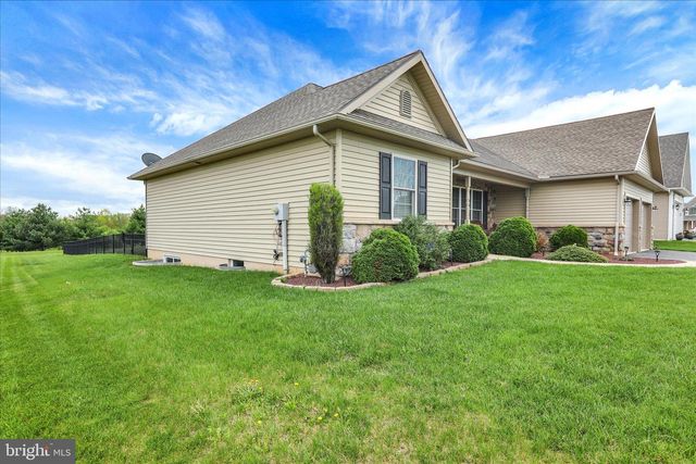 17 PARK VIEW DR, Myerstown, PA 17067