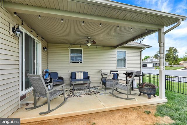 17 PARK VIEW DR, Myerstown, PA 17067