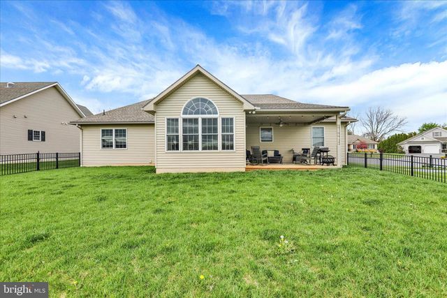 17 PARK VIEW DR, Myerstown, PA 17067