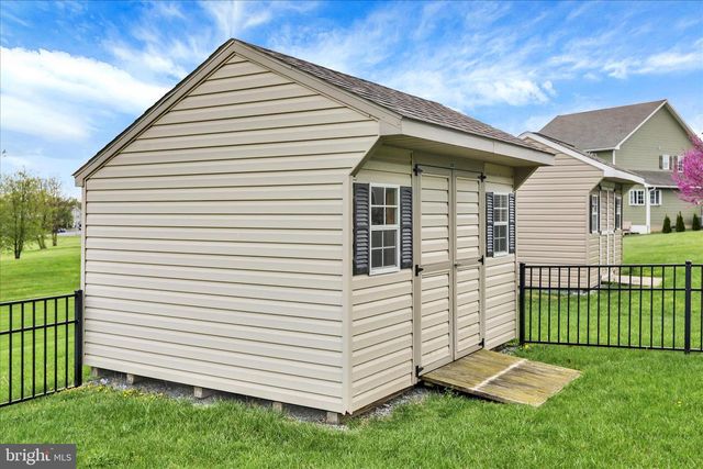 17 PARK VIEW DR, Myerstown, PA 17067